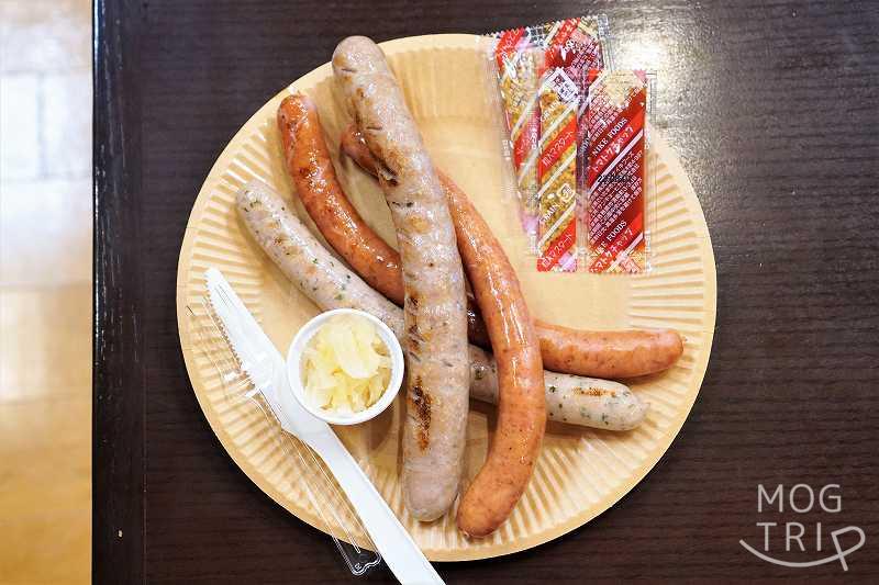 カールレイモン元町店 イートインで食べられるソーセージ盛り合わせ