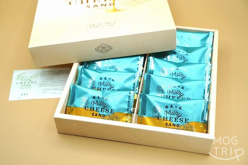酪農の風 ミルキーチーズサンドの箱の中
